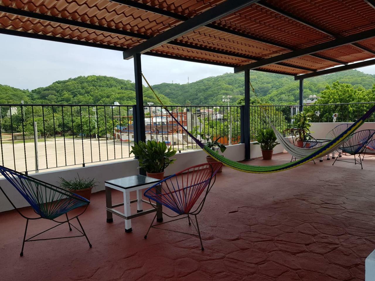 Hostal Azul Y Blanco Santa Cruz Huatulco Esterno foto
